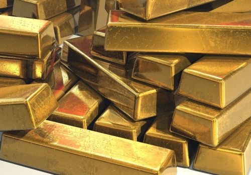 Is it better to own gold or gold stocks?